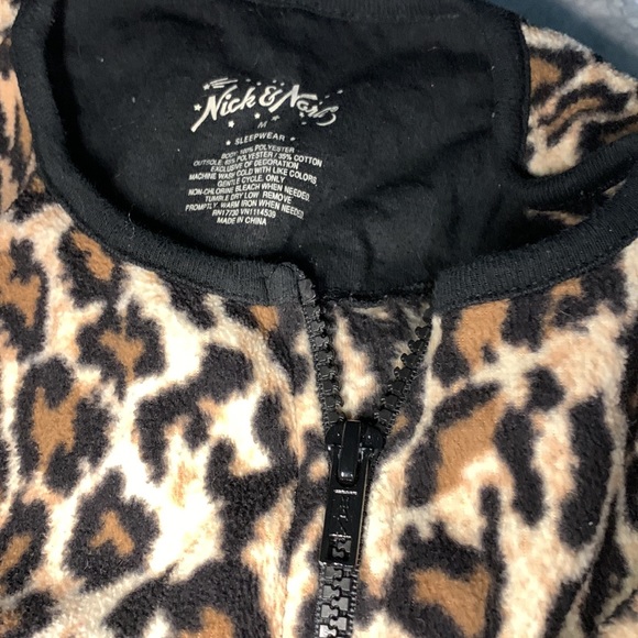 Medium leopard print onsie pajama - Picture 7 of 8